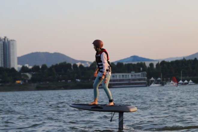 Seoul : Windsurfing & Foiling Experience - Facilities and Services